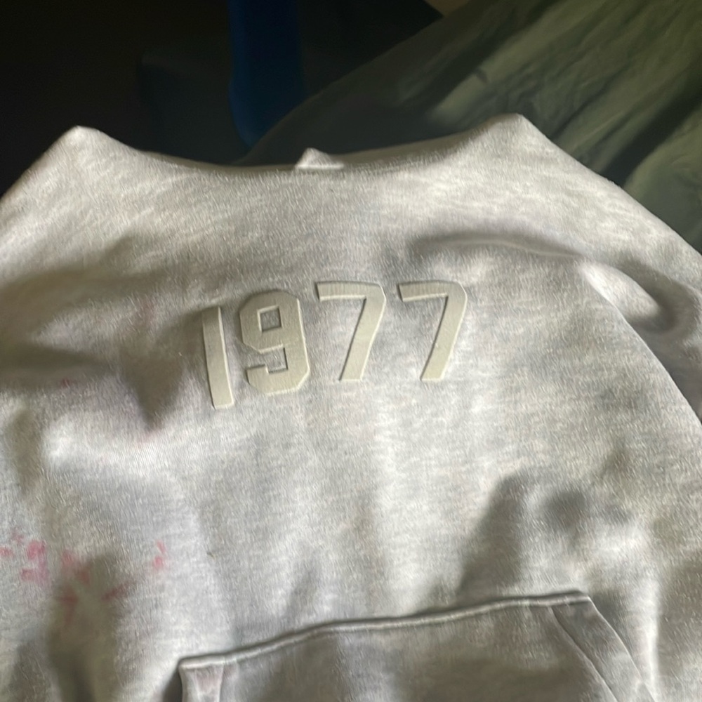 1977 essentials